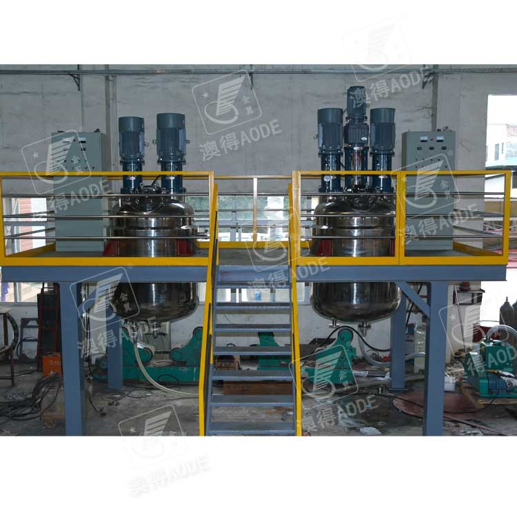 2000L膠漿增稠(chóu)罐